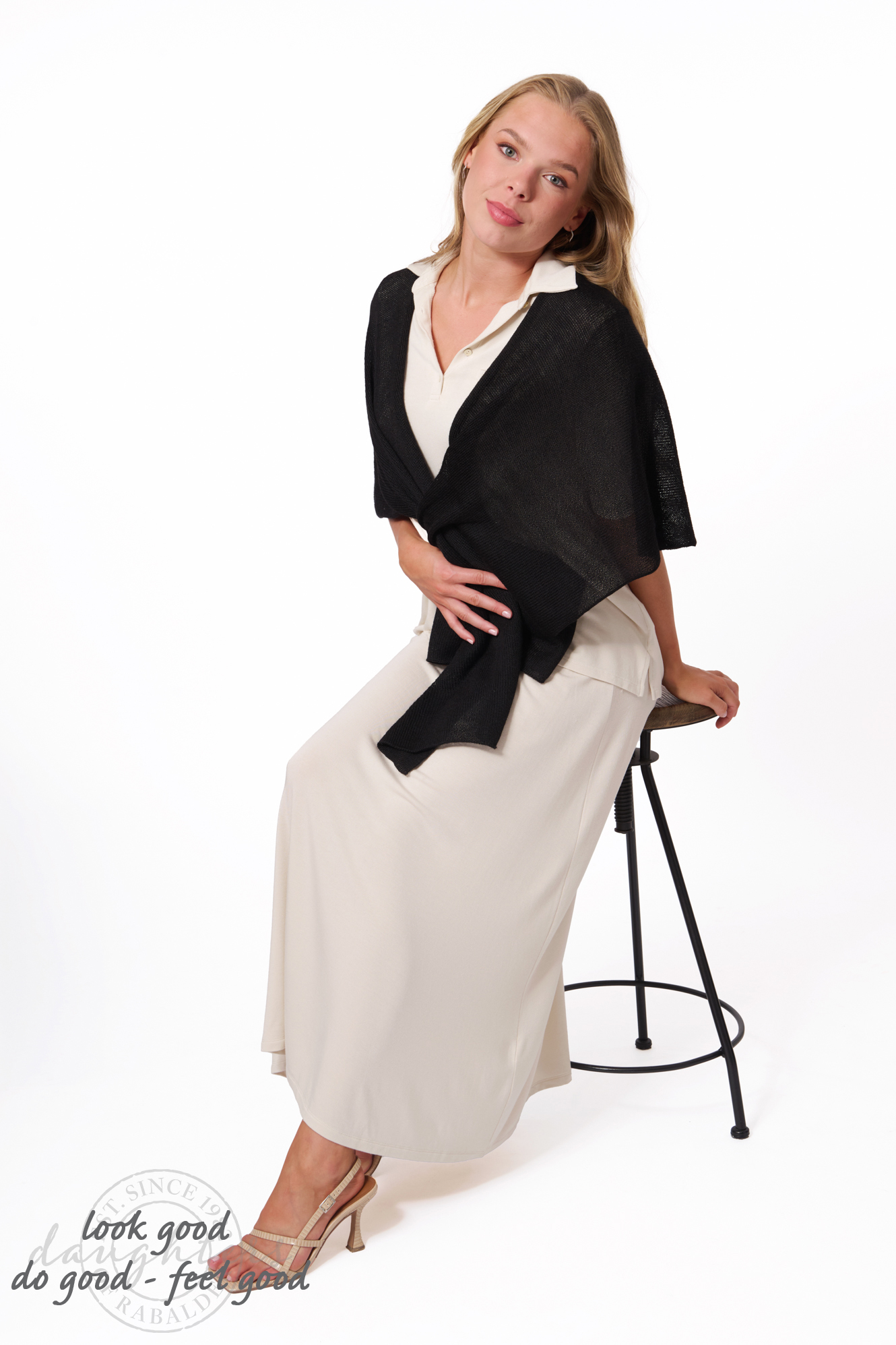 Elvira alpackaponcho  svart - 4