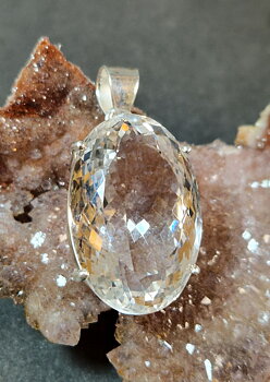 Bergkristall Cabochon Hänge i Äkta Silver