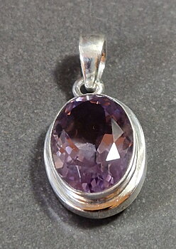Silver hänge med fasetterad Ametist Cabochon,  AAA