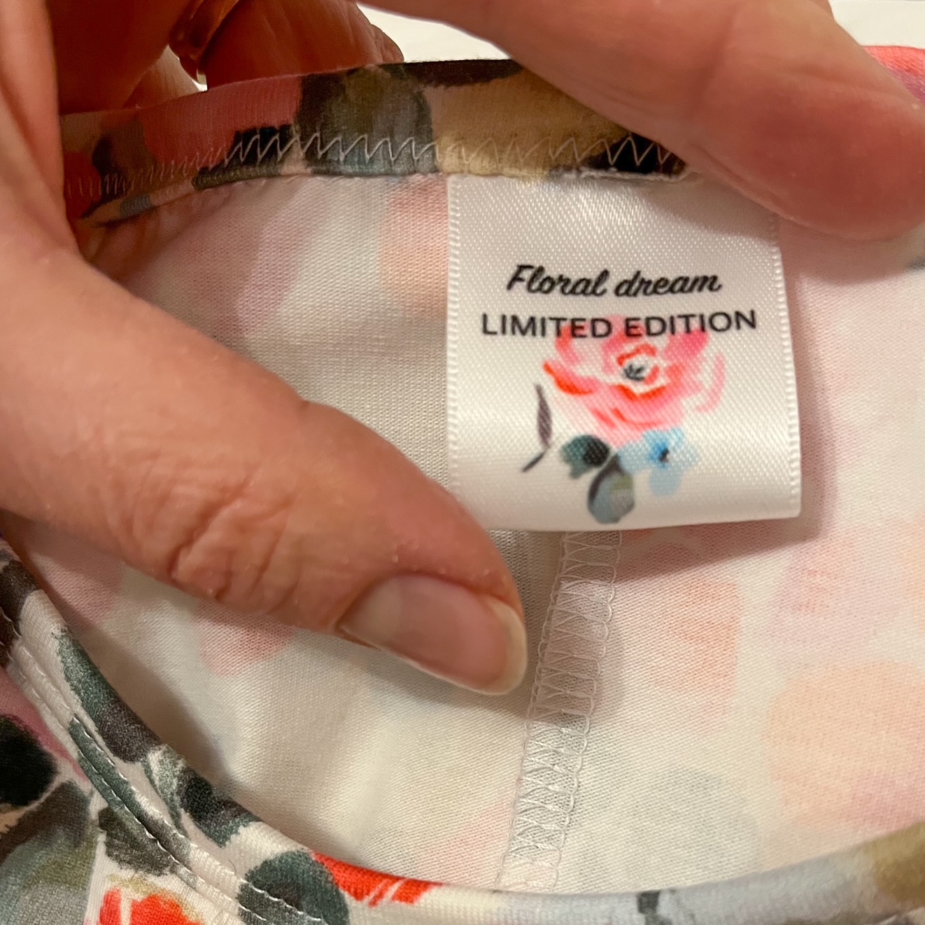 ÅTER I LAGER! Jerseytyg ekologisk bomull,   "FLORAL DREAM", metervara  - 6