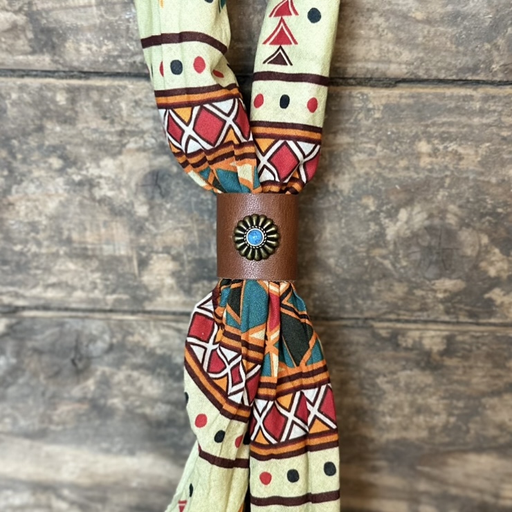 Bandana bolo handgjord i svenskt läder 