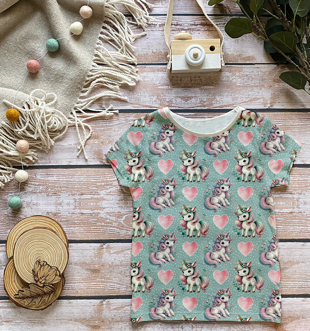 LOVELY UNICORN - 2