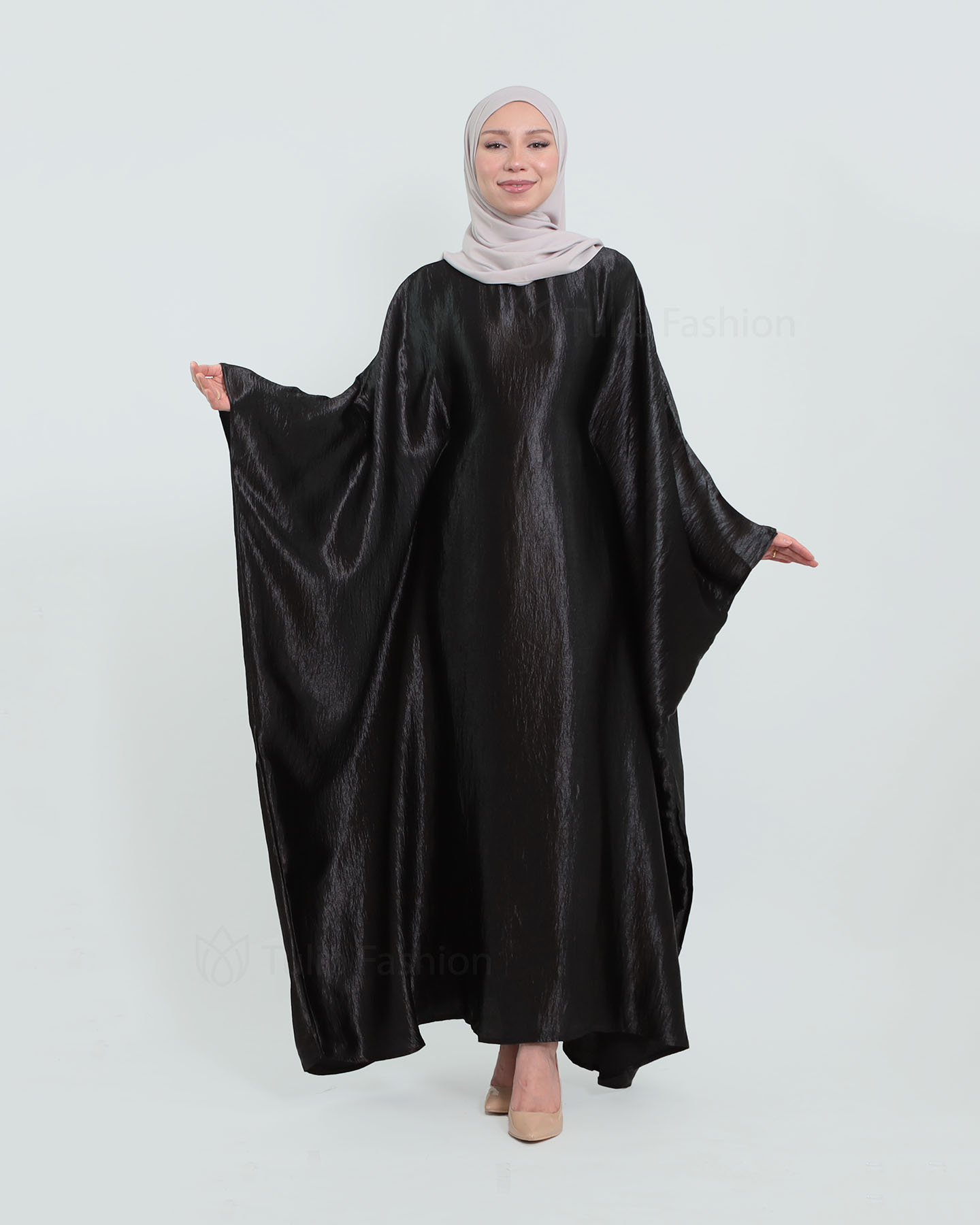 Butterfly Abaya in Satin - Black