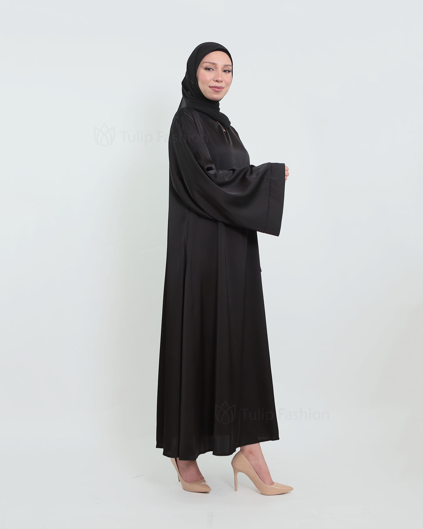 Maxi Dress in Satin - Black - 6