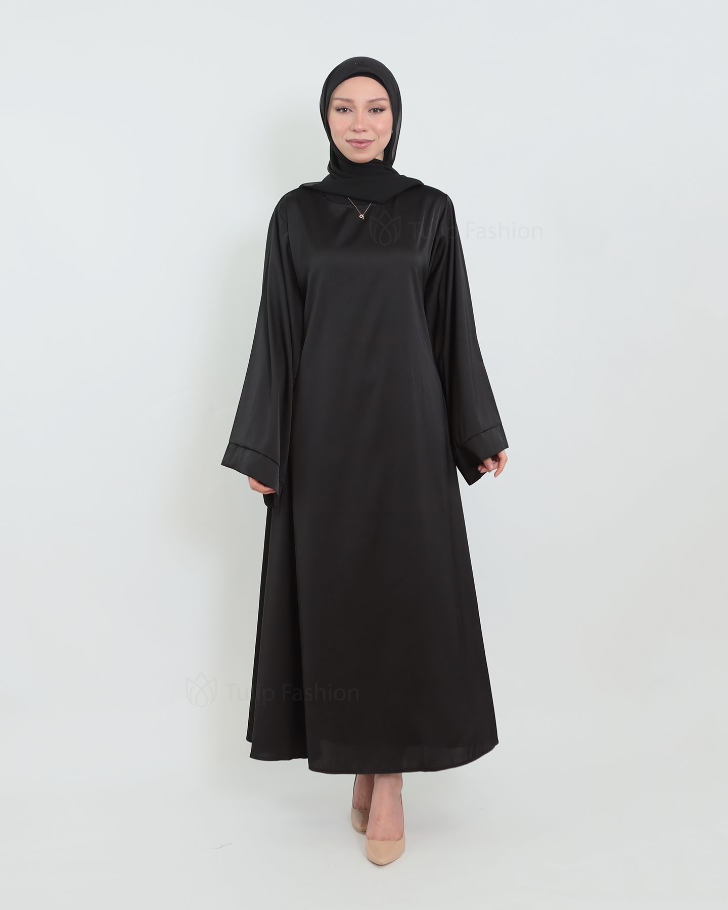Maxi Dress in Satin - Black - 5