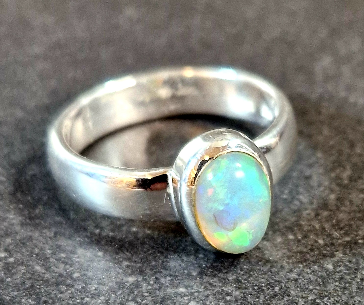 Stenring i Silver med Opal Cabochon - Mandel - 2