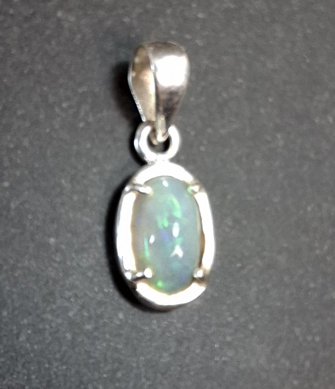 Hänge i Silver med Opal Cabochon - 2