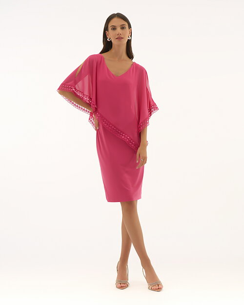 Klänning v-ringad spets/poncho cerise