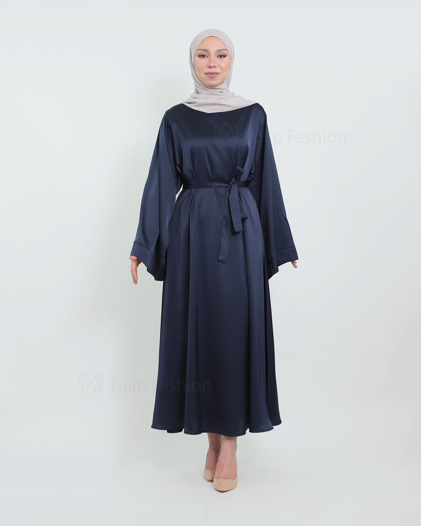 Maxi Dress in Satin - Midnight Blue