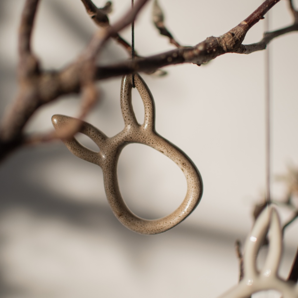 Hanging Rabbit - Beige - Rabbit - 8x5 cm - DBKD