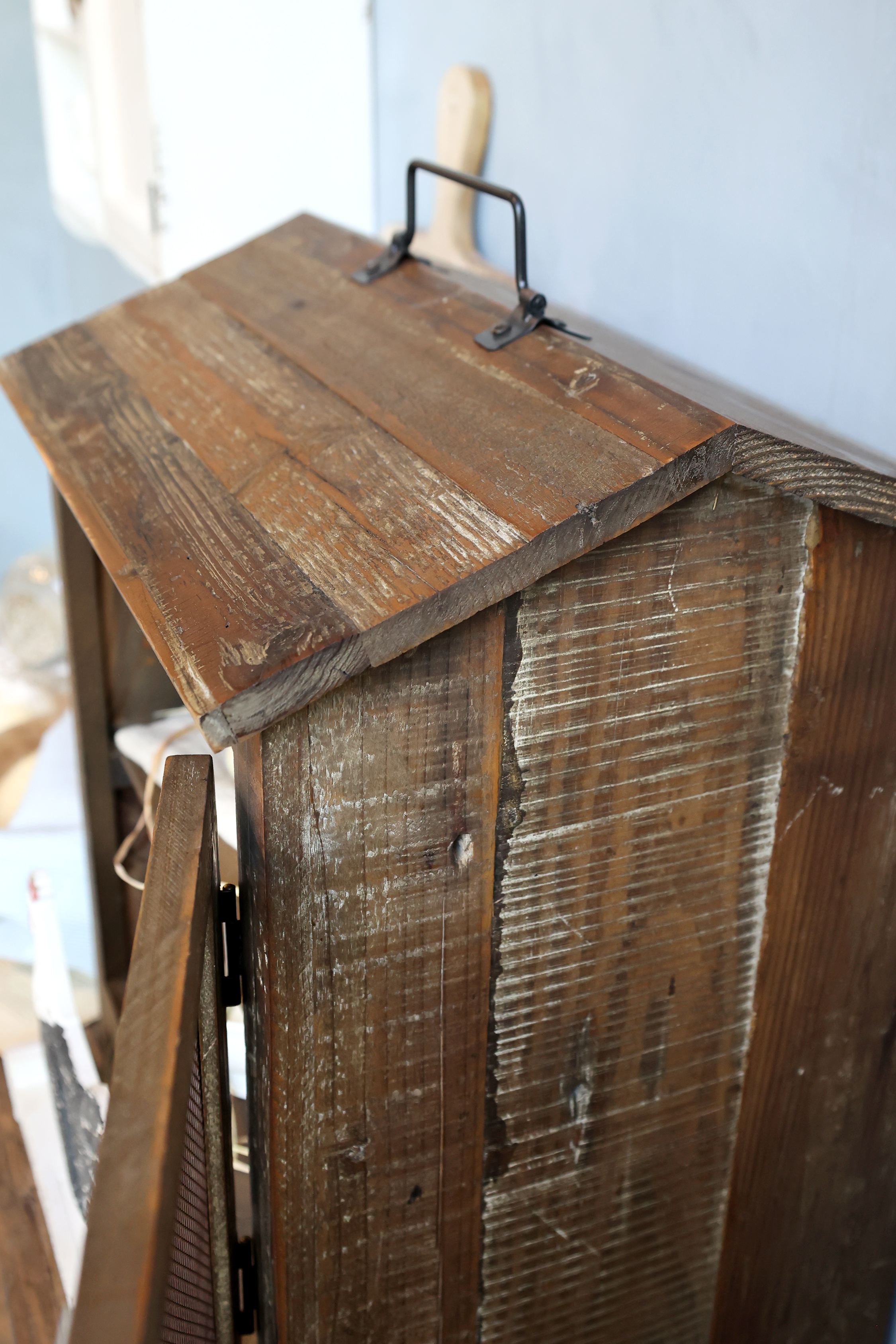 Fly Cabinet made of Recycled Wood - H42/L52/W34 cm - Natural - 5