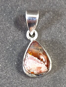 Hänge i Silver med Boulder Opal