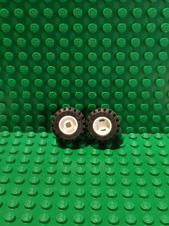 LEGO Tires 6014b white with 6015 offset tread rims 4pcs (used)