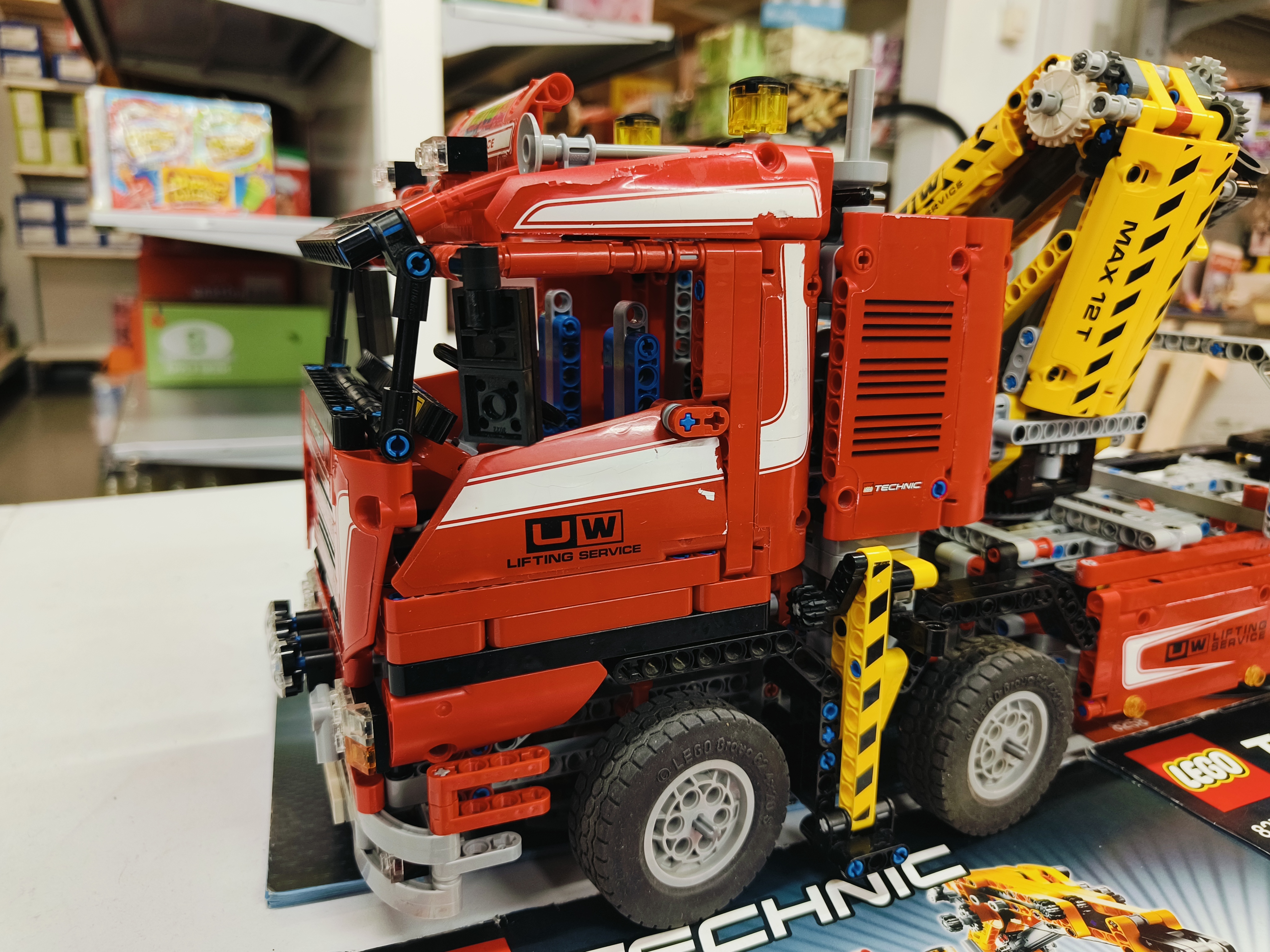 LEGO 8258 Technic crane truck (used) - 3