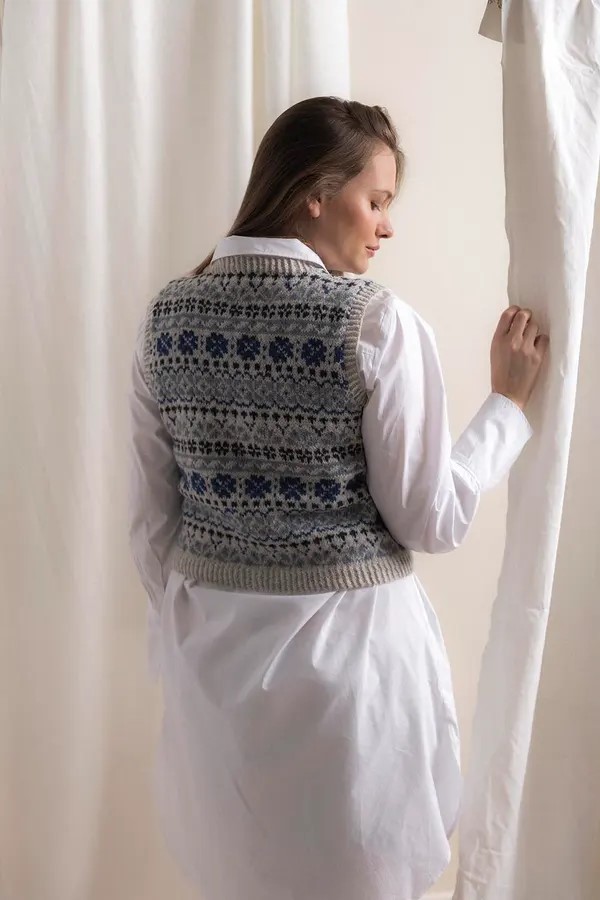 Arkipelag - Women´s Vest  | 2 play wool