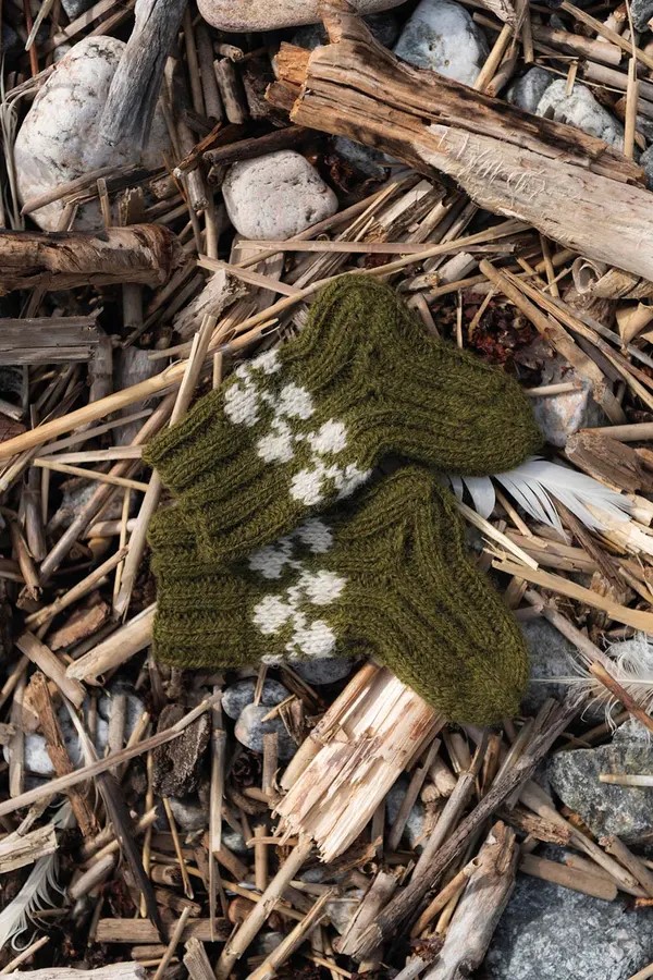 Dyning - Knitted Children´s socks | 2 play wool