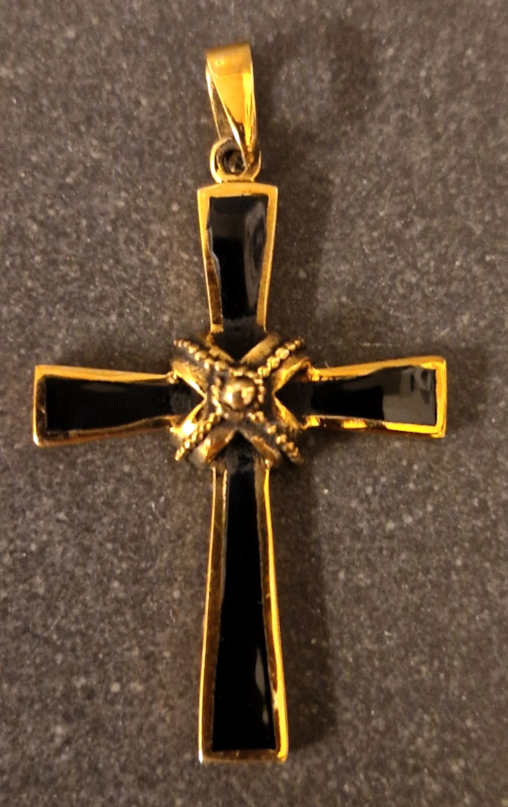 Kors med dekorativa detaljer - Hänge i Brons