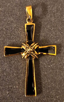 Kors med dekorativa detaljer - Hänge i Brons