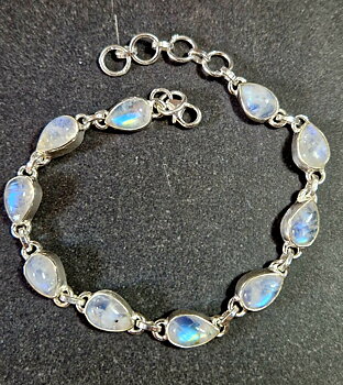 Silverarmband med Cabochoner i Månsten 