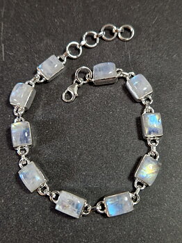 Silverarmband med Cabochoner i Månsten 