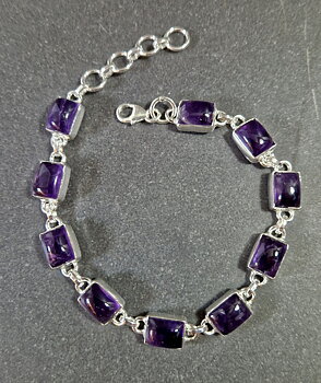Silverarmband med Ametist Cabochoner