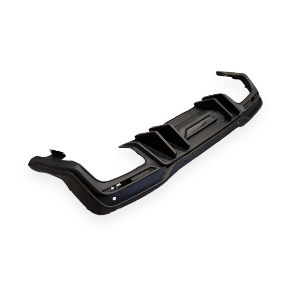 Bakre Diffuser med Fenor - Matt Svart (MUSTANG 24-25)