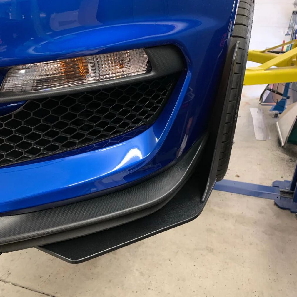 GT500 Style Winglets Fram Stötfångare (MUSTANG 15-22)