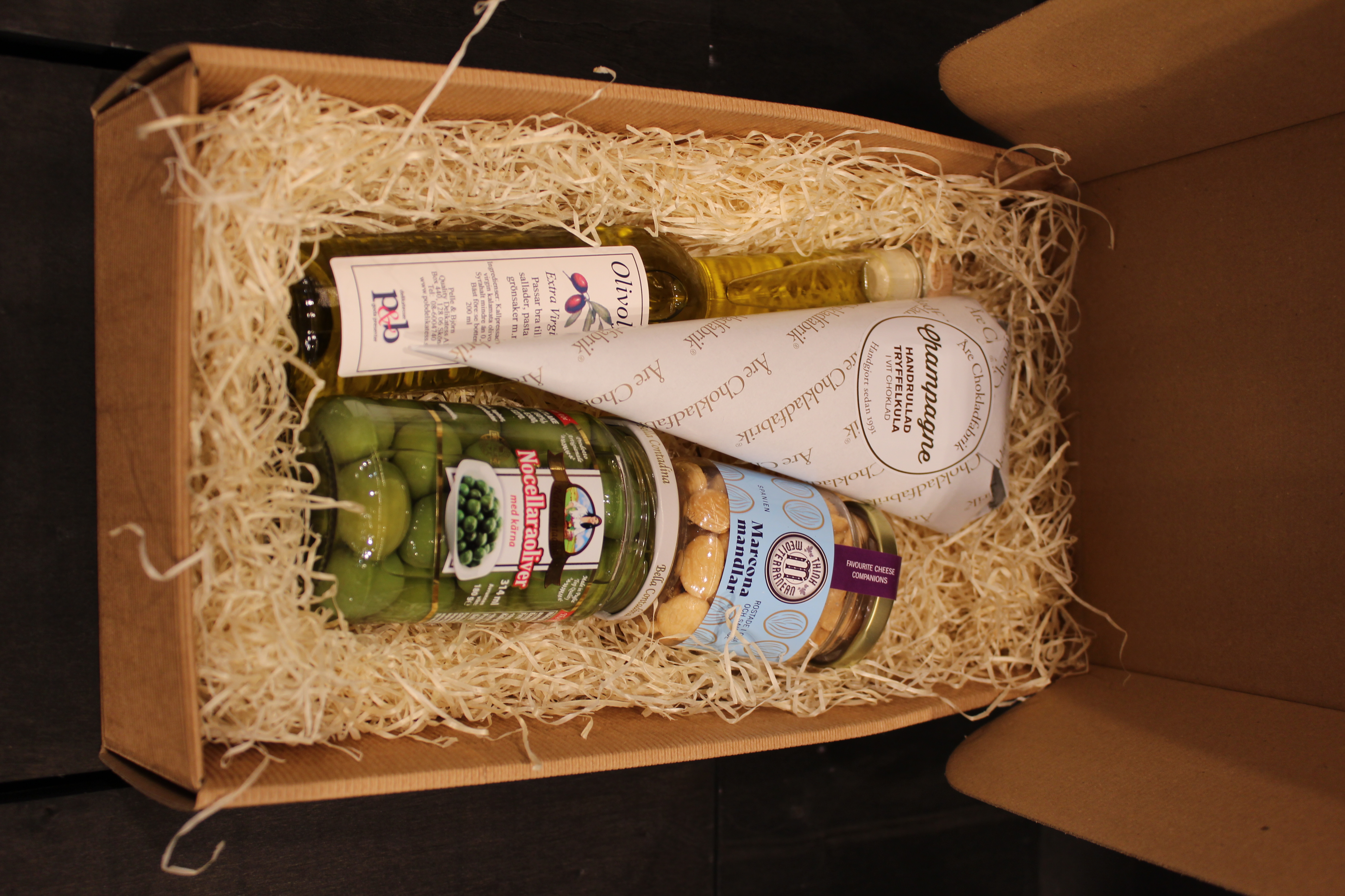 Presentlåda - "Lilla fest-lådan"