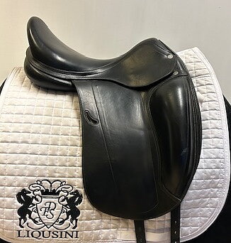Dressyrsadel Equipe Emporio 17"