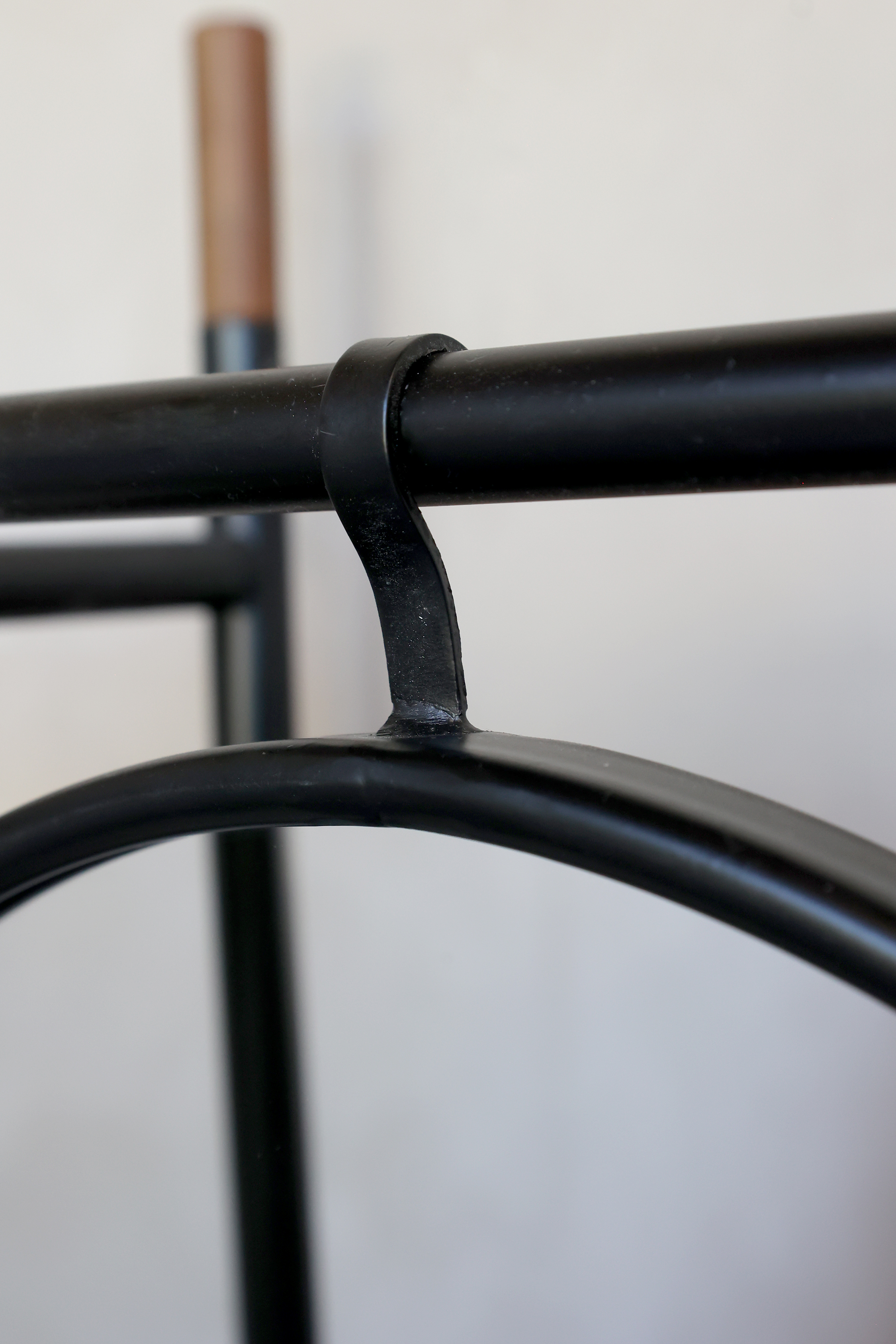 Vence Klädställ med spegel - Klädställ - H160/L101/B40 cm - Antik Svart - 4
