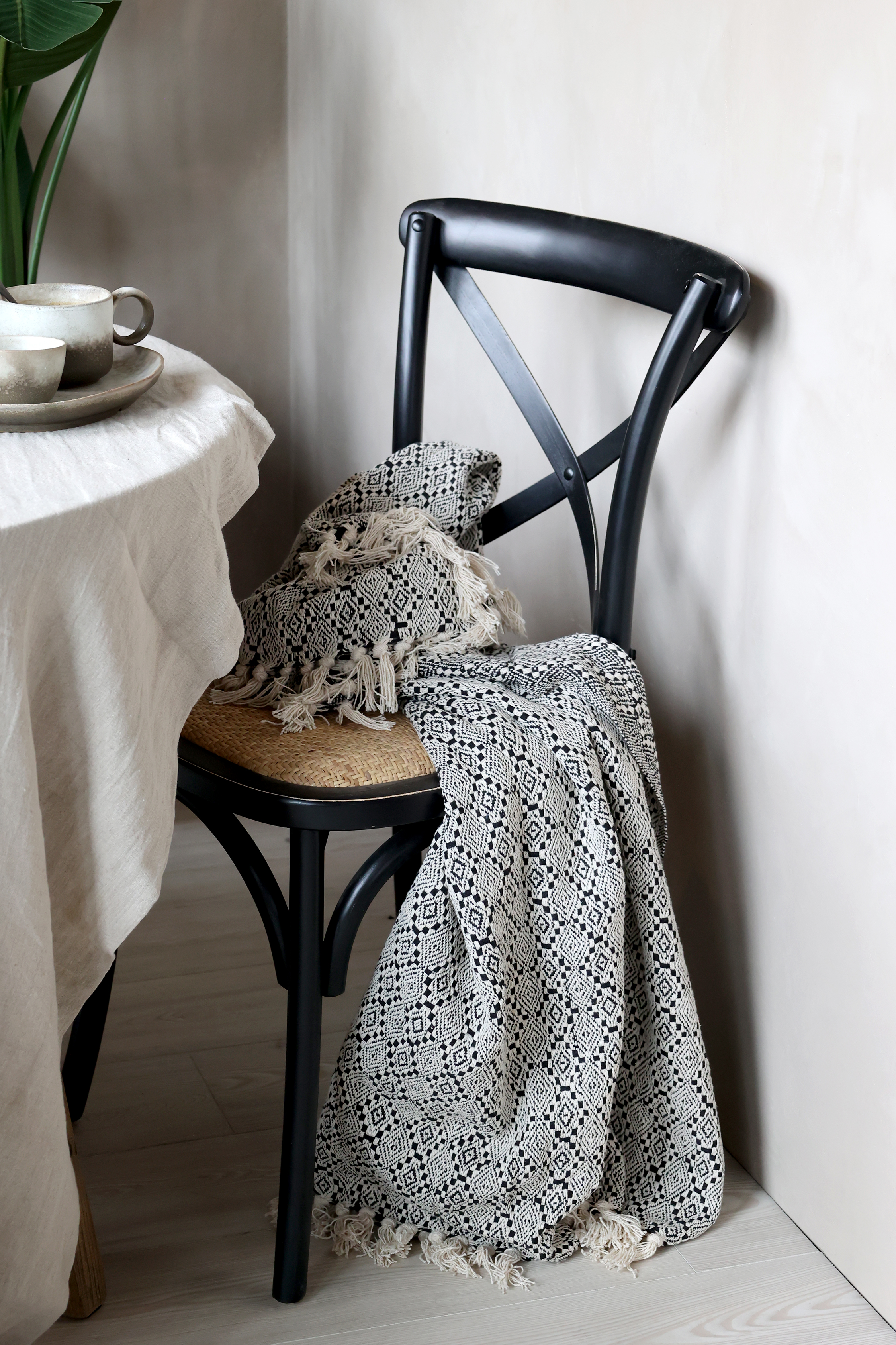 Fransk matstol med flätad sits - H89/L55/B51 cm - Antik Svart - 2-pack - 2