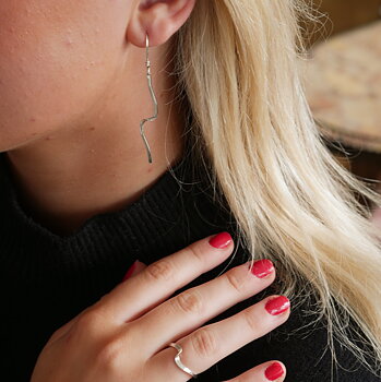Agélii Fashion - Örhängen "Våg" i silver - Michael Medoc Collection