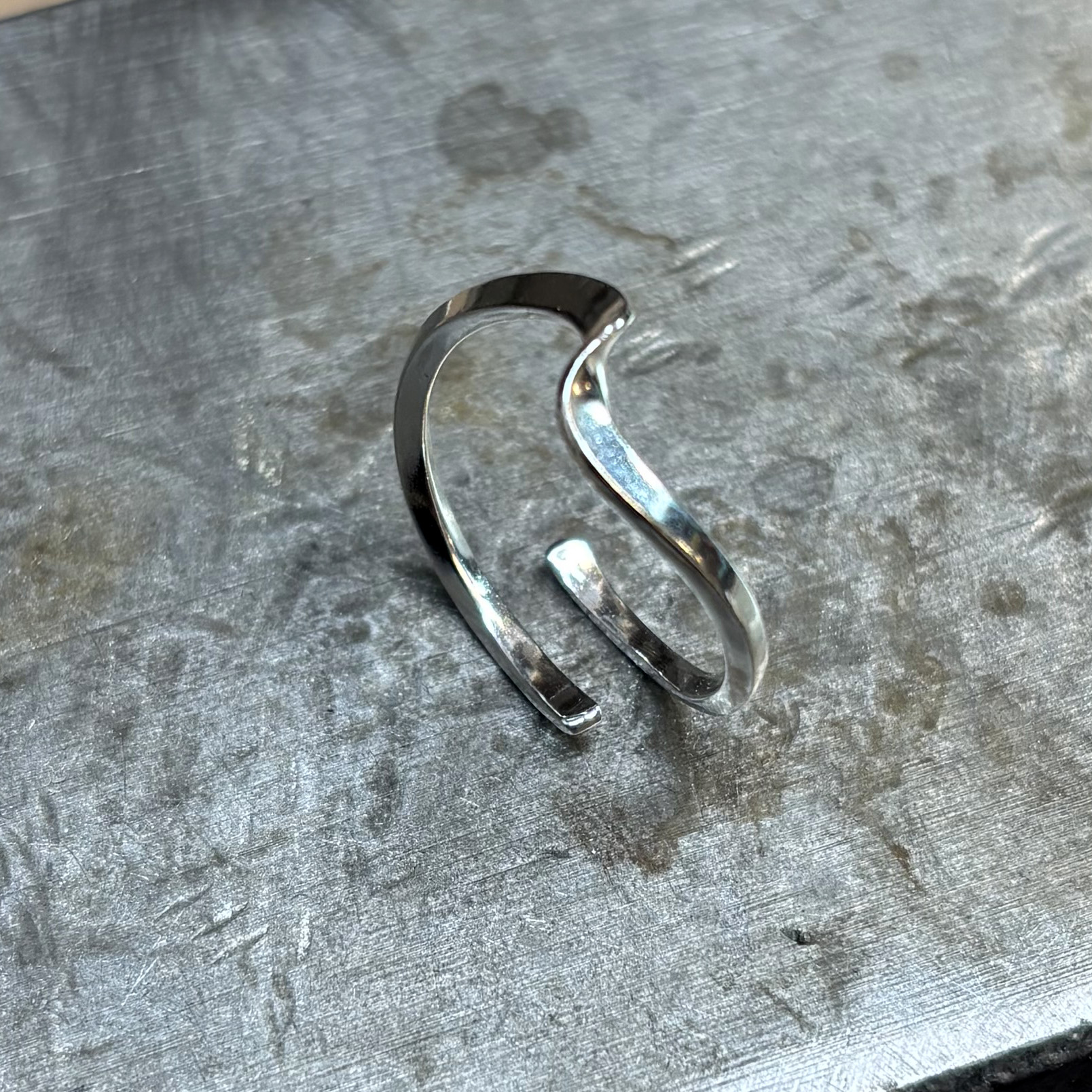Agélii Fashion - Ring "Våg" i silver - Michael Medoc Collection - 4