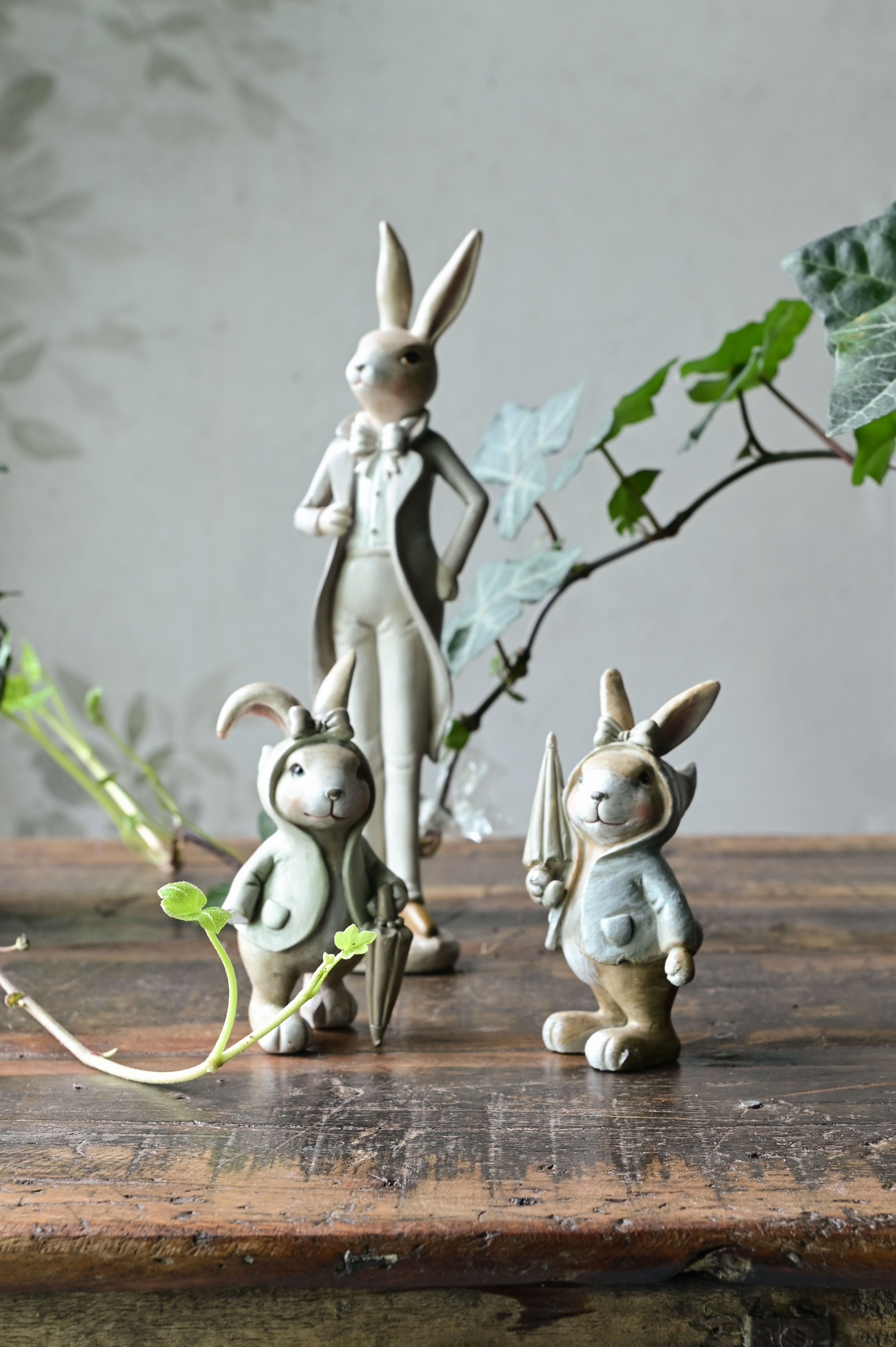Kaniner med paraply - Påskpynt - Grå/Grön - 2-pack - 2