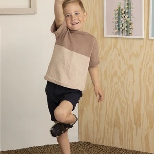 Mönsterkatalog 2222 Viking Garn 2-12 år Stickfasthet 28 maskor på 10 cm - 9