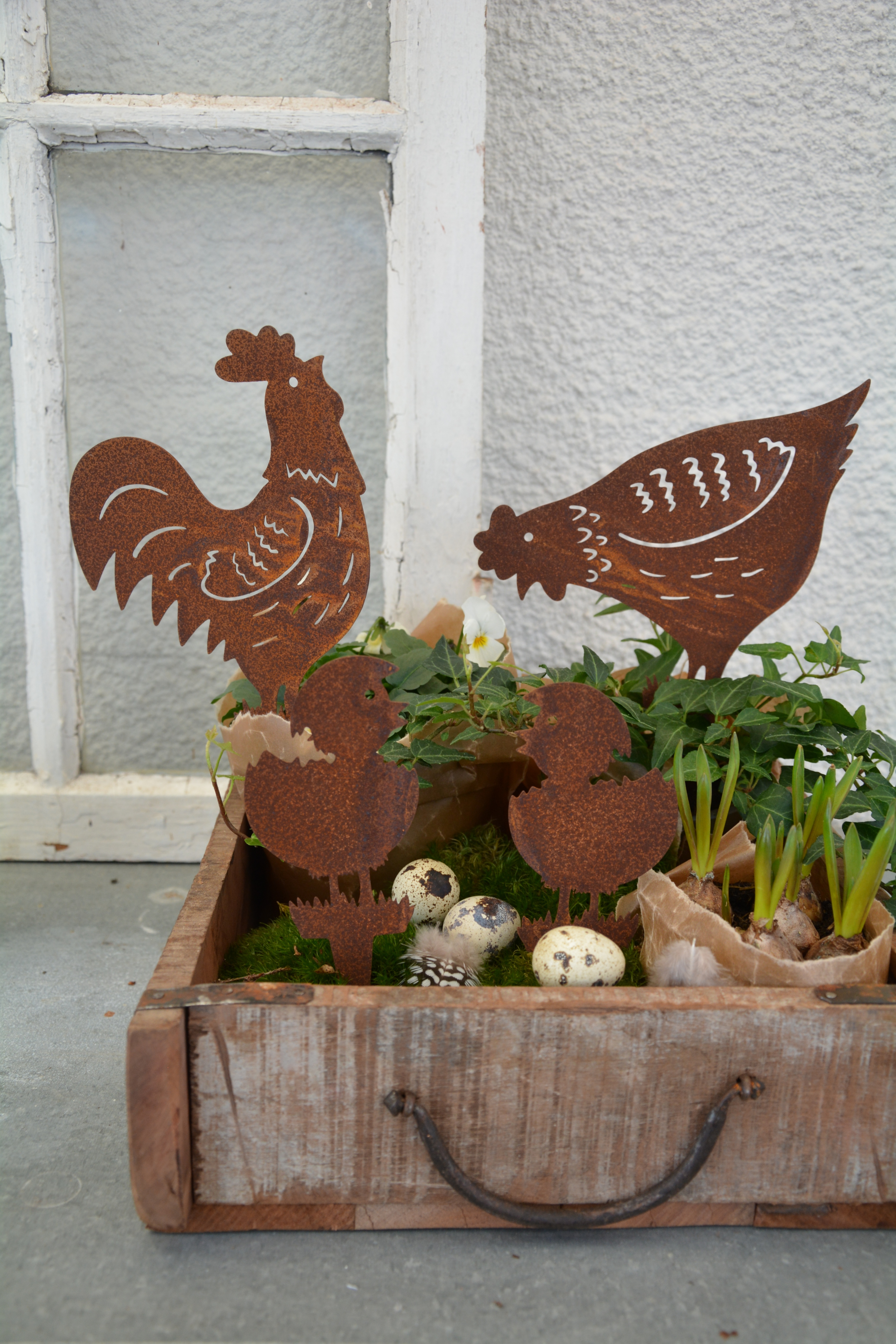 Hönsfamilj i rostig plåt 15-25 cm