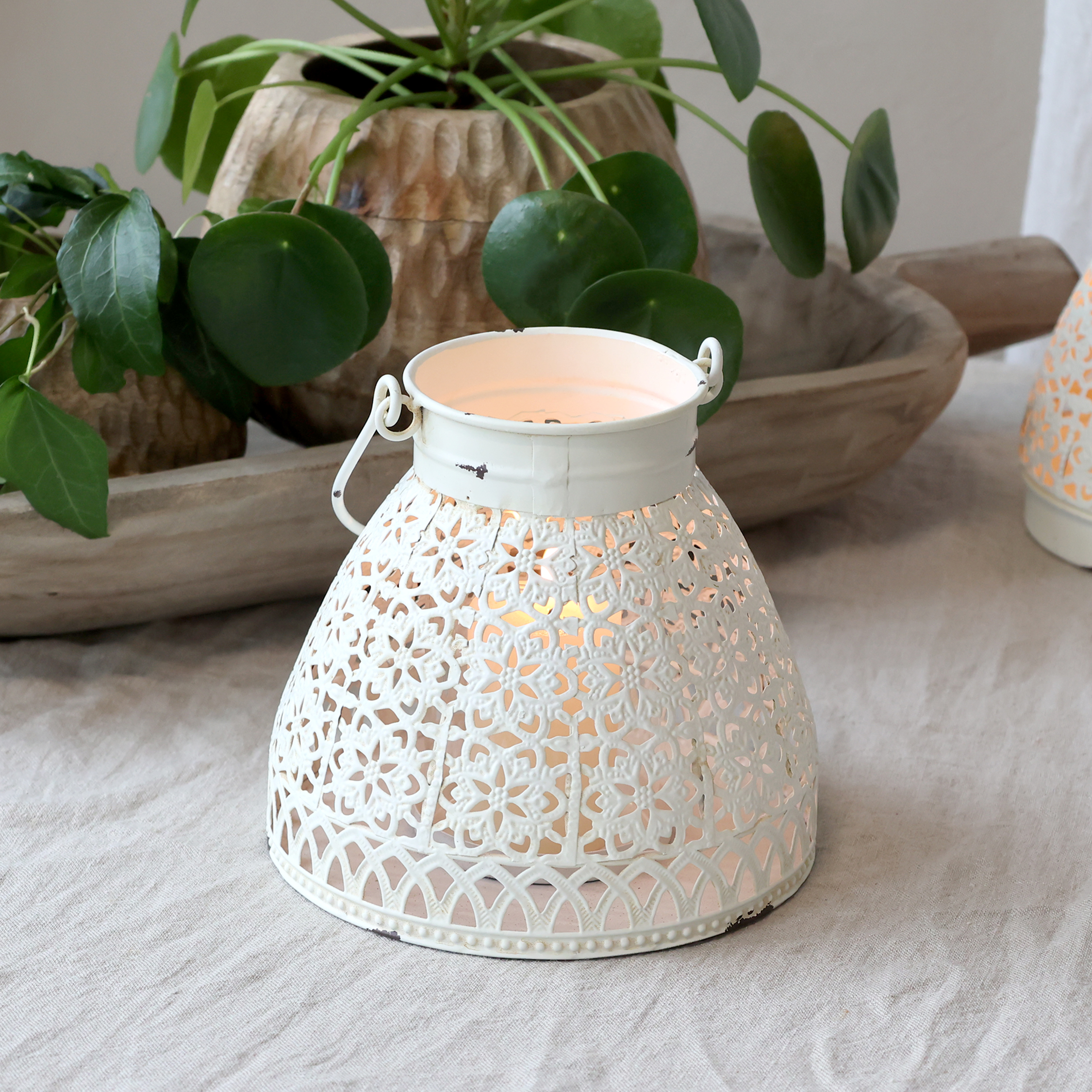 Lykta - Ljuslykta - Antikvit/Creme- 18x16 cm
