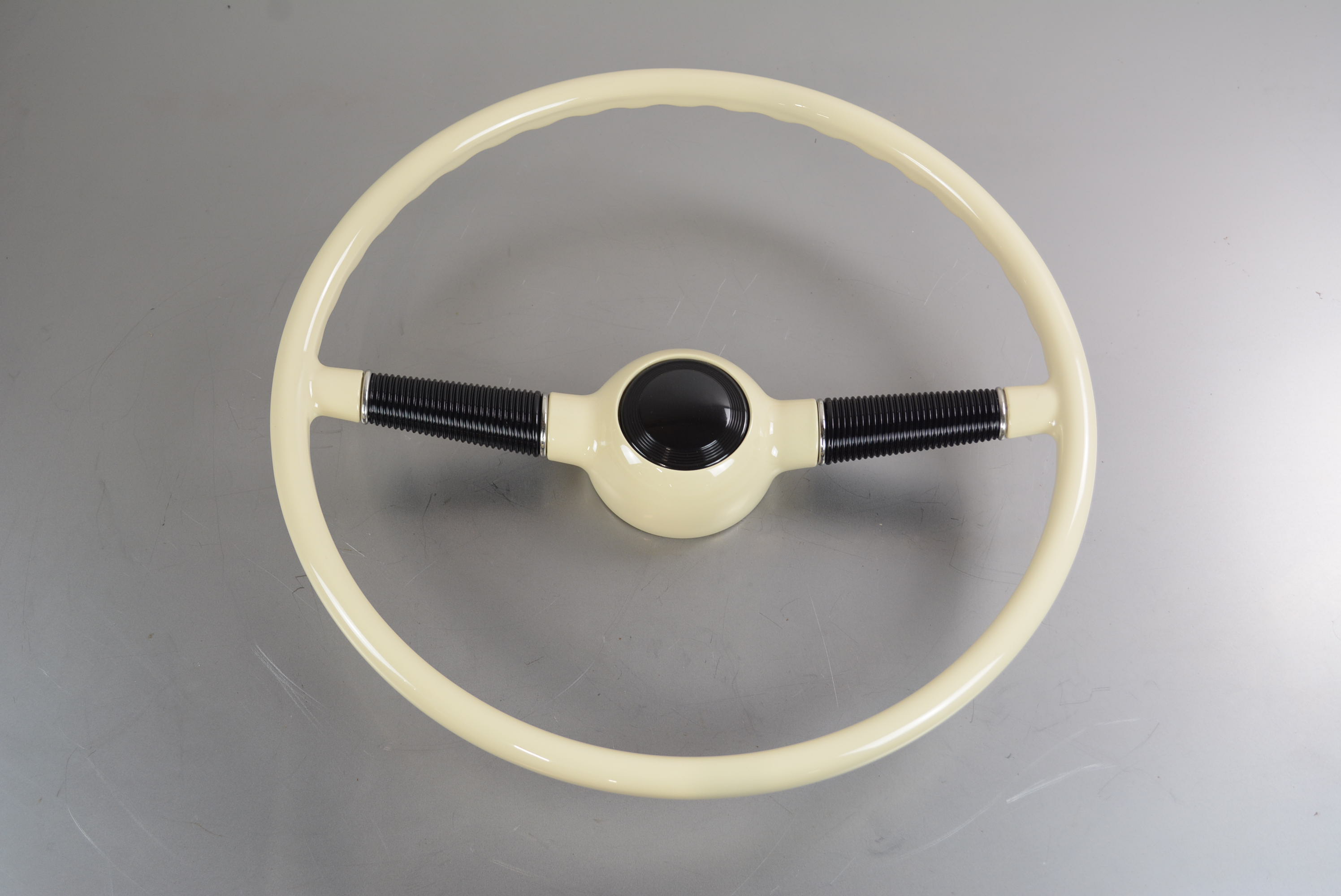 Ratt Forty Style 16" Vit/svart