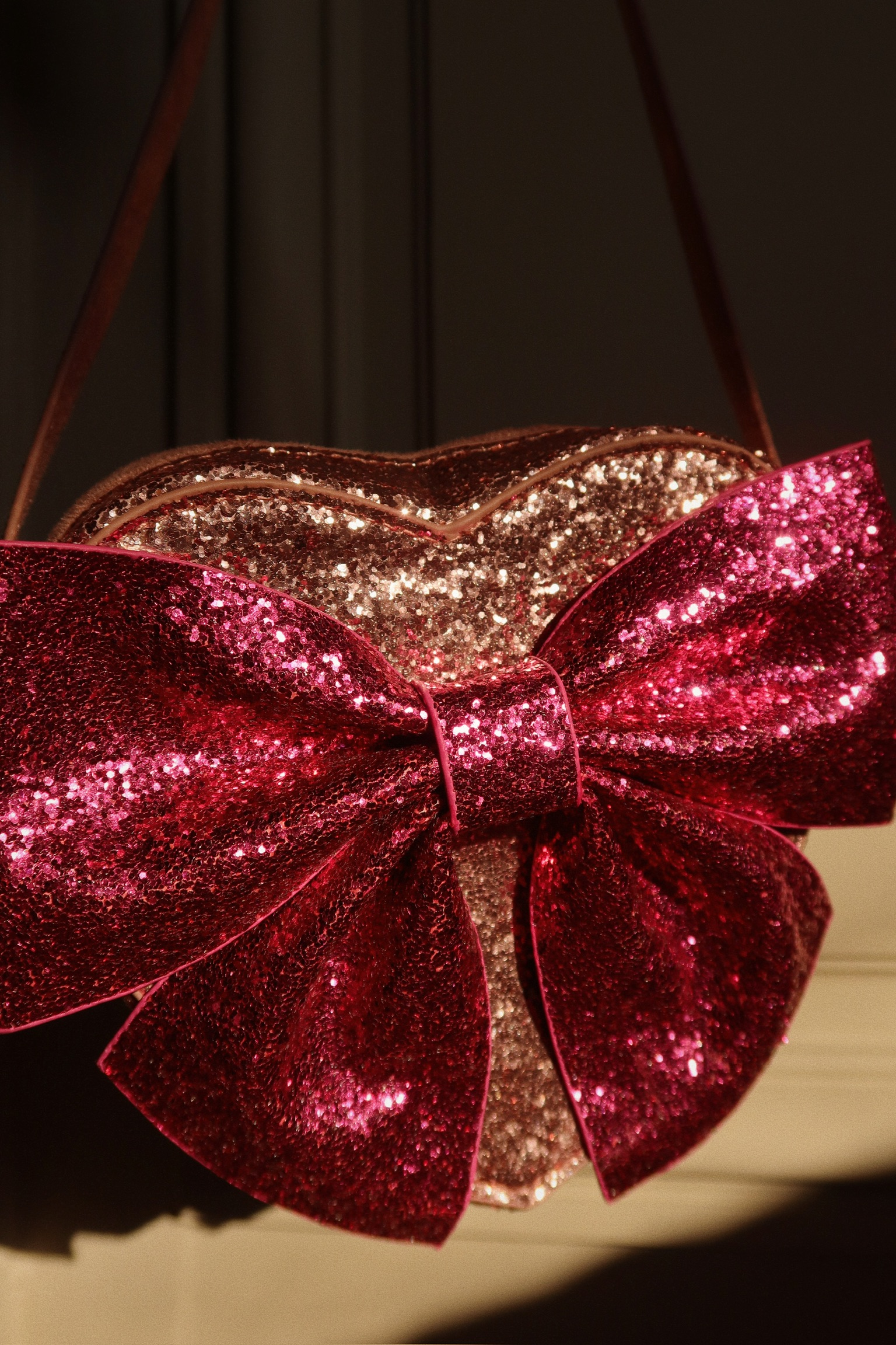 tut bow shoulder bag sangria - 5