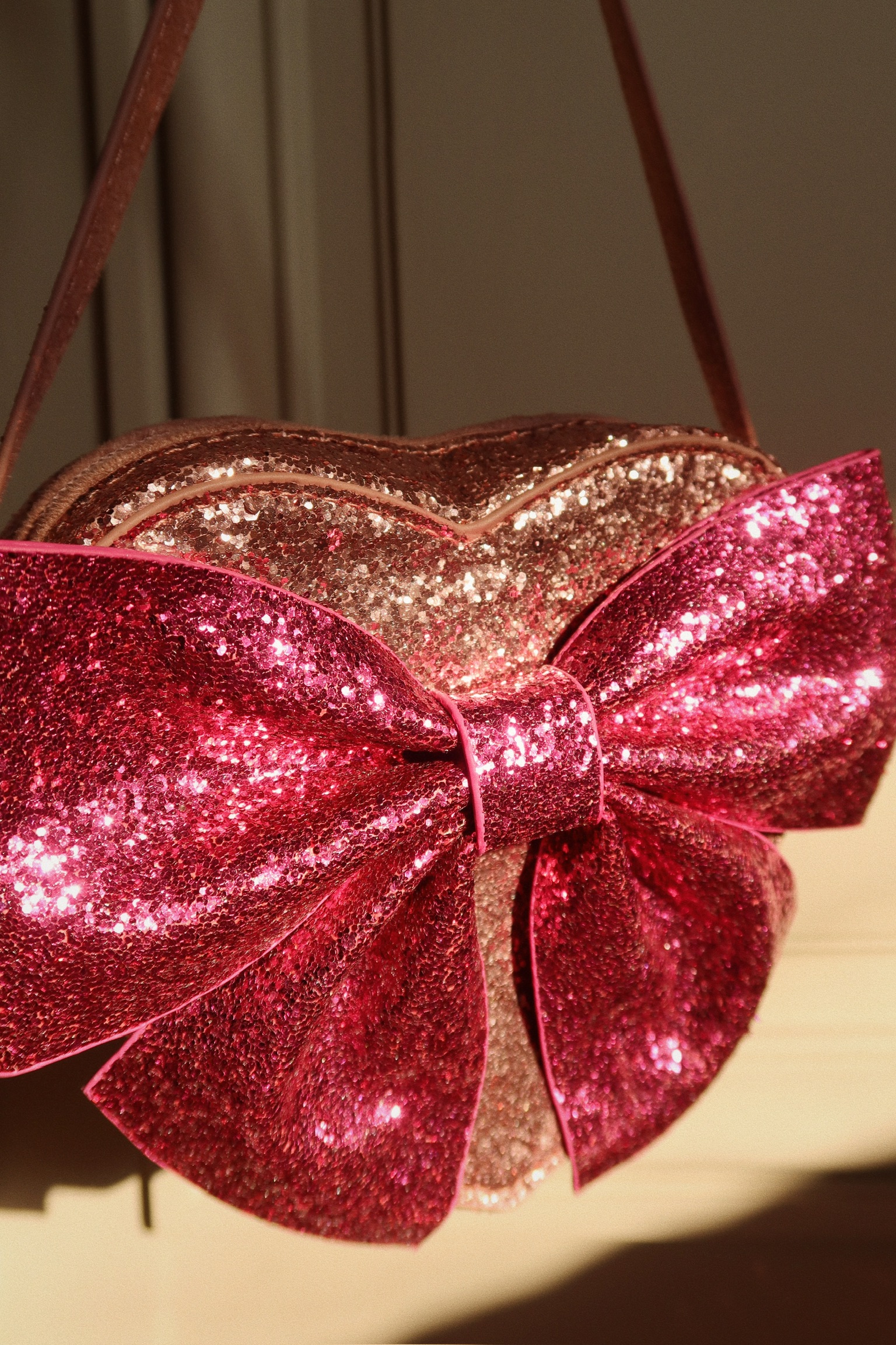 tut bow shoulder bag sangria - 4