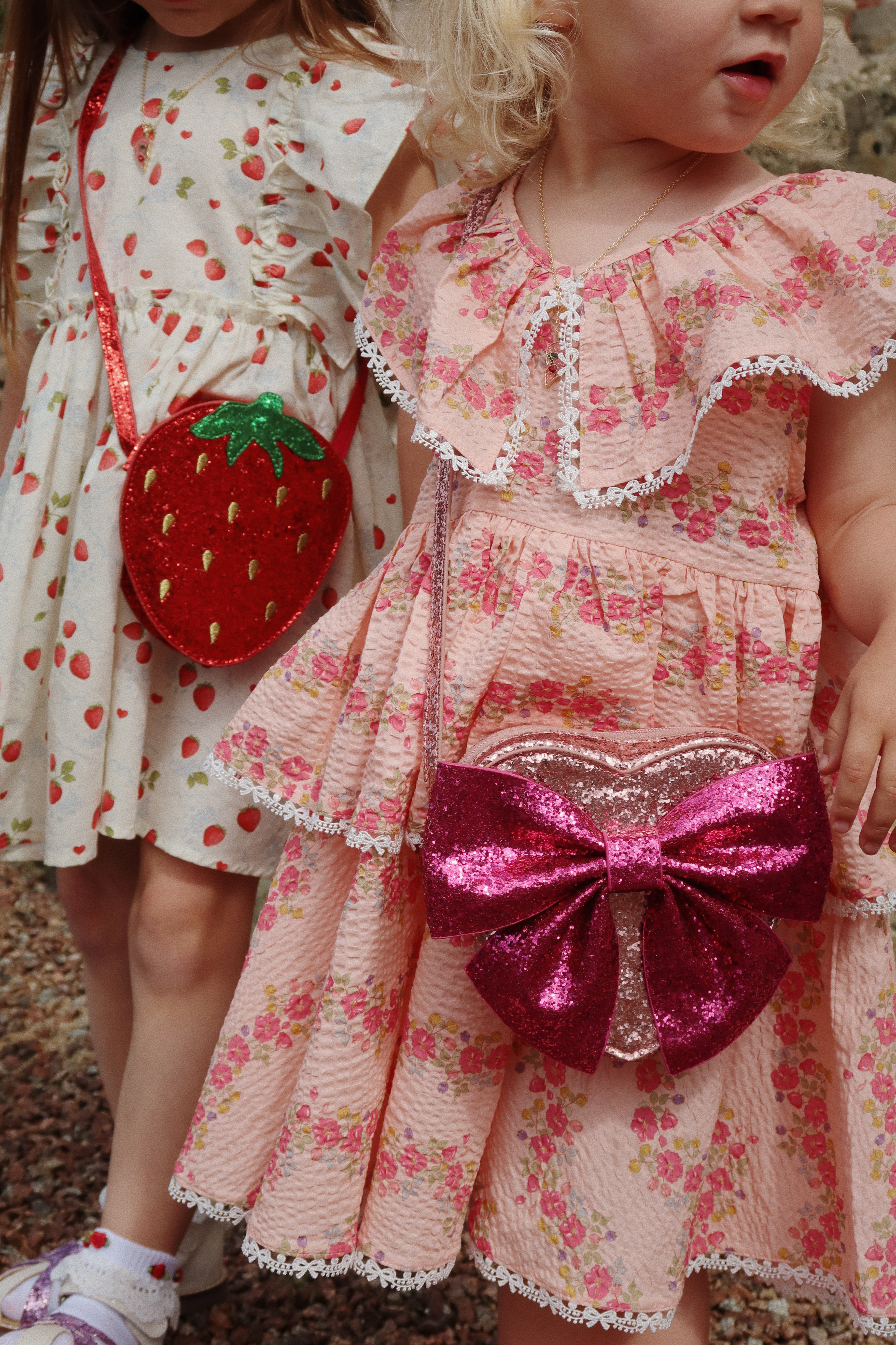 tut strawberry shoulder bag barbados cherry - 4