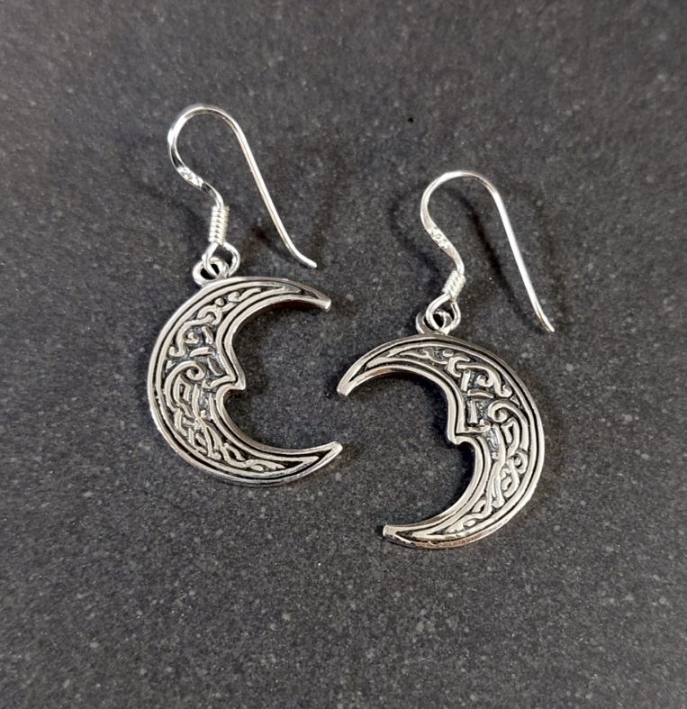 Måne med Keltiskt mönster - örhängen i silver  