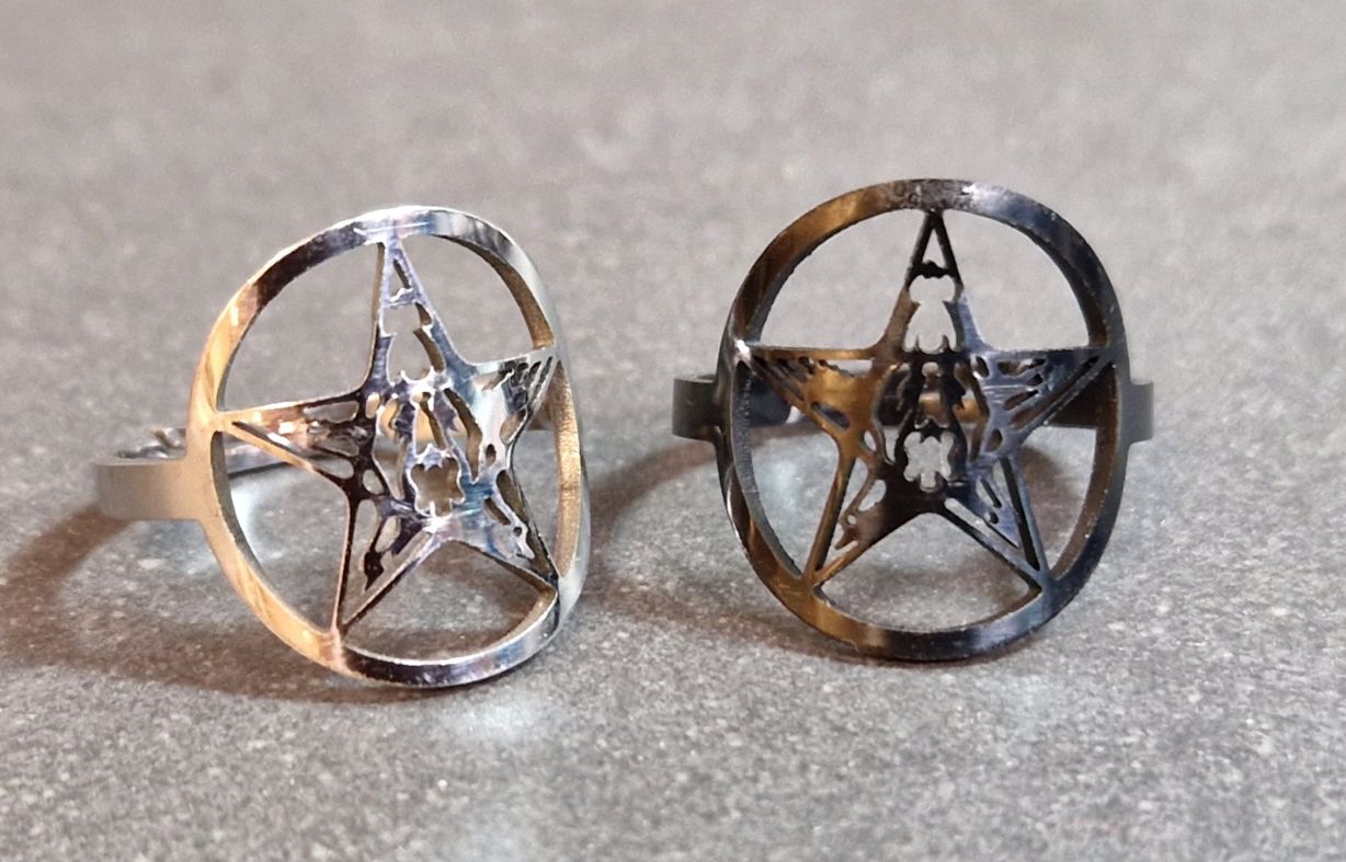 Pentagram Ring  i Rostfritt Stål 