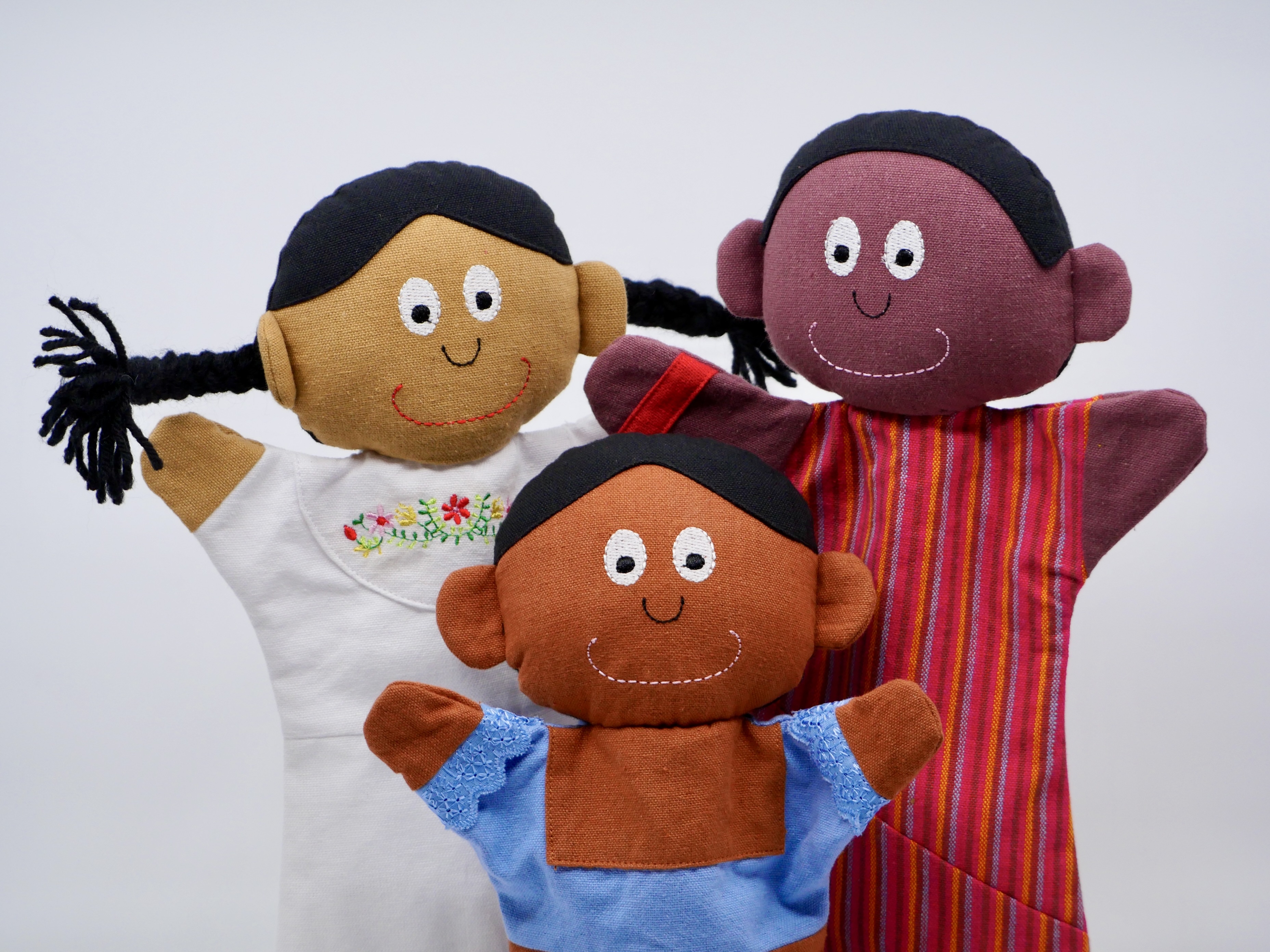 Handdocka världens barn