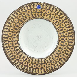 Mari Simmulson (Mexico 1960s) Brown Round Dish with Relief Decor 21/3 cm