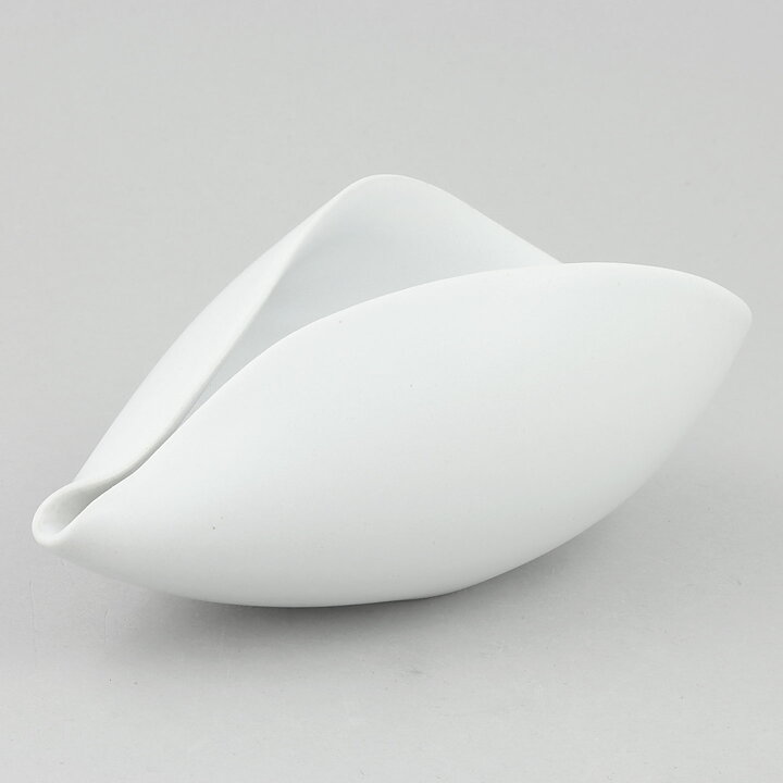 Stig Lindberg (Veckla 1950) White Sculptural Bowl 18 cm (2)
