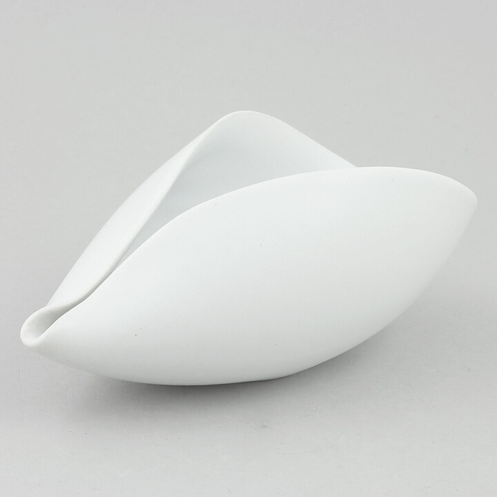 Stig Lindberg (Veckla 1950) White Sculptural Bowl 18 cm (2)