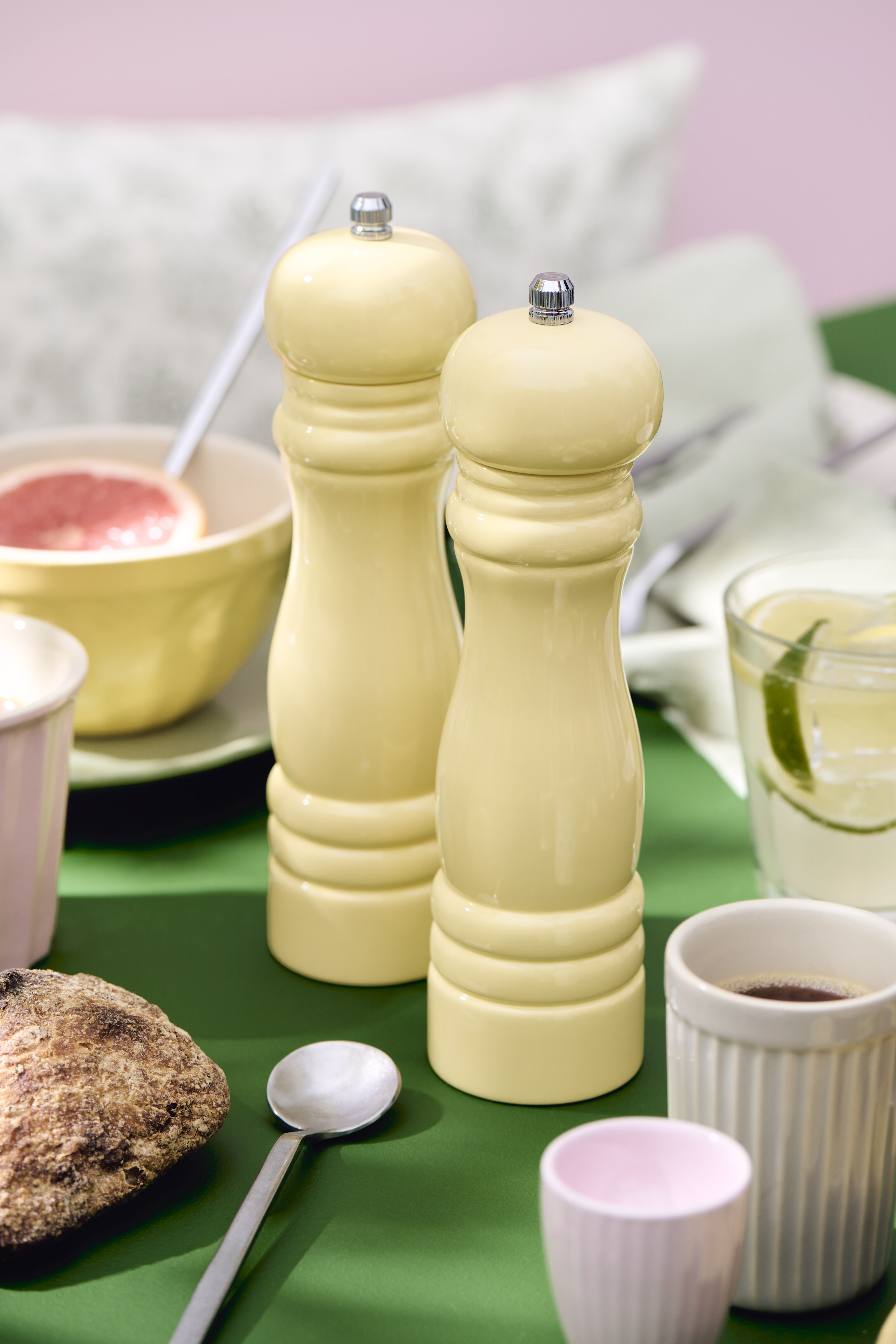 Salt & Pepper Mill - Light Yellow - 2-pack - Ø5.5 x 21.5 cm - 2