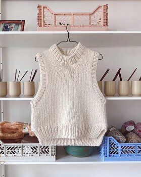PetiteKnit Holiday Slipover (10 m st 10)