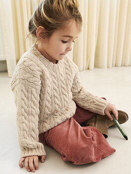 Sandnes Bonnie Sweater Junior 2401_01 (25 m mönster st 4)